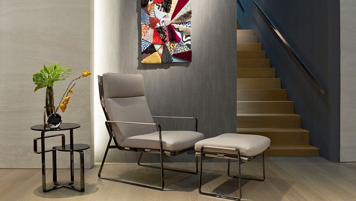 アームチェア ブリクセン(BLIXEN) 価格：1,290,000円(税込) サイズ：W690&times;D820&times;H970/SH440㎜ 張地：革グレー