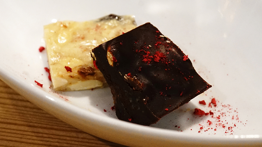 日本酒&times;チョコレートのペアリングを楽しむ！「未来日本酒店/KUBOTA SAKE BAR」で開催