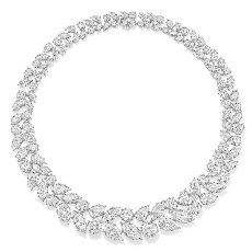 透徹したダイヤモンドの輝きが際立つハリー・ウィンストン|HARRY WINSTON