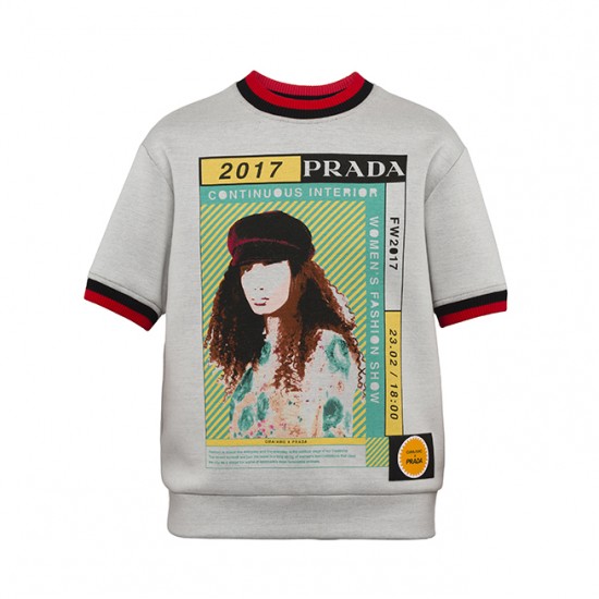 PRADA｜レディスコレクションからインスパイアされたプリントTシャツ「Prada Poster Girl」 | Web Magazine