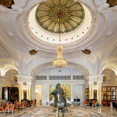 伝説的なモナコのホテルの古典美極まるメインロビーが再開｜Hôtel de Paris Monte-Carlo