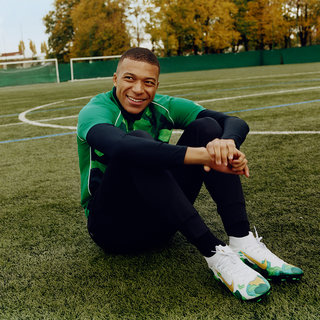 サッカー選手キリアン・エムバペ初のナイキコレクション｜NIKE - Web