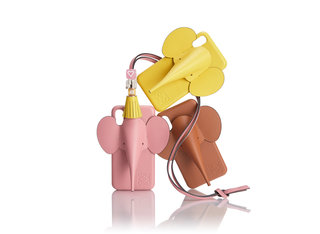 LOEWE 象デザイン iPhoneケース ブラック ロエベ 象 iphone16/16pro ケース スマホ ショルダー ブランド ロエベ