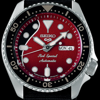 SEIKO 5Sports× ブライアン・メイ　時計　コラボレーション限定モデル セイコー 5スポーツ＞ロックバンド界のレジェンド「QUEEN」ギタリスト