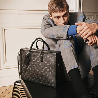 【七福神】LOUIS VUITTON ブラック ビジネスバッグ 3d998c11-22bb-4ec7-a306-