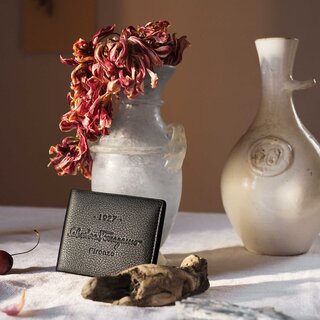 サルバトーレフェラガモ　ジェンティルスオーノ フェラガモの新メンズアクセサリーライン「Tornabuoni 1927