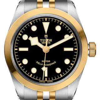 5列センターリンクのブレスレットを備えた新作「ブラックベイ 41/36/32