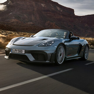 911GT3譲りの心臓を持つ初のミッドシップスパイダー「718スパイダーRS