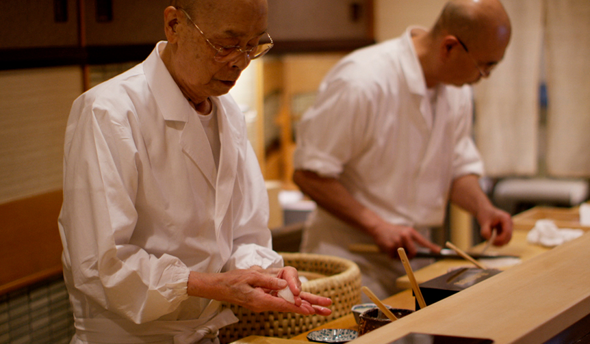 A Gastronomic Documentary Following a Three-Michelin-Star Chef's Journey Through Japan's Renowned Restaurants, 'The Chef Who Loved the World' | MOVIE