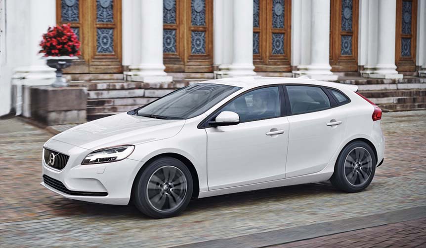 A Limited Edition V40 Equipped with HDD Navigation and a Dashcam | Volvo