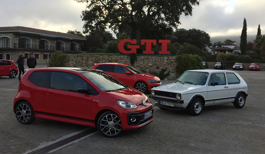 ゴルフ、ポロ、up!のGTI3兄弟に試乗｜Volkswagen