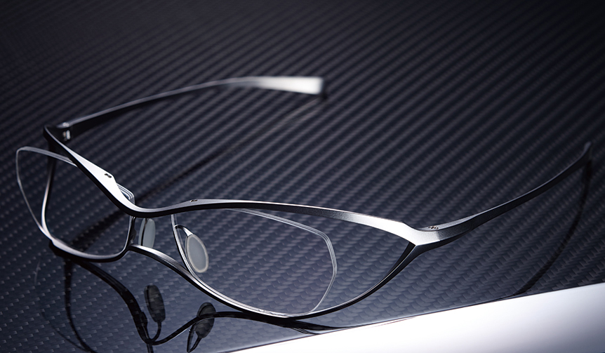 Driving glasses crafted by artisans, born from a shared commitment to sincere craftsmanship | LEXUS