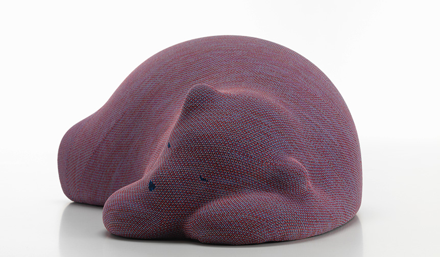 癒されること必至。穏やかに眠る動物を象った「レスティングアニマル」｜Vitra