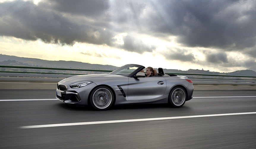 BMWの最新オープン2シーター、新型「Z4」に試乗｜BMW