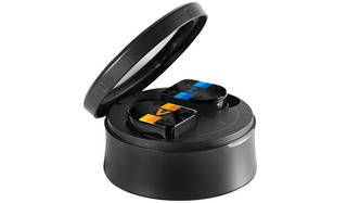 耳元にも“LV”を。ルイ・ヴィトン初のワイヤレスイヤホン｜LOUIS