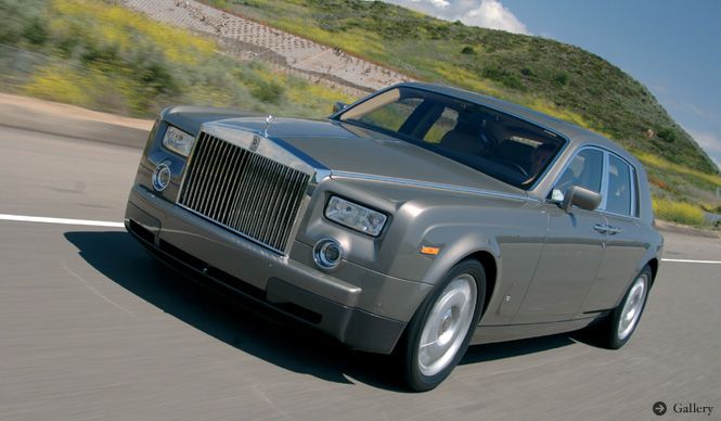ROLLS-ROYCE PHANTOM/PANTOM EWB | The First Saloon from the New Rolls-Royce