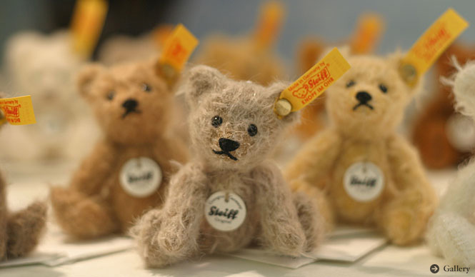 A "Steiff" Floor Opens at the Lladro Boutique Ginza Main Store