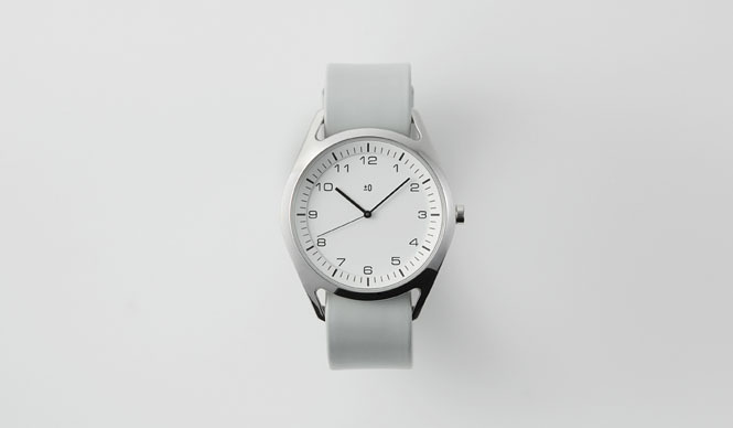 ±0 | Introducing a simple wristwatch with a new wearing sensation