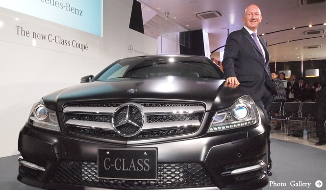 Mercedes-Benz C-Class Coupe Lands in Japan!