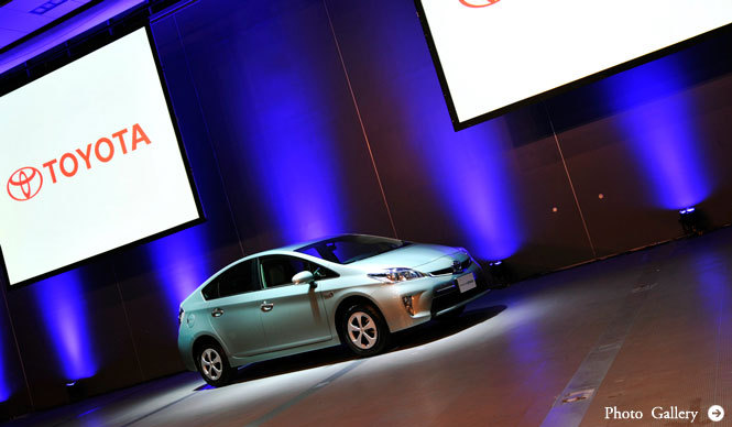 あたらしいプリウス「プリウス PHV」は、脅威の61.0km/ℓを記録！｜TOYOTA