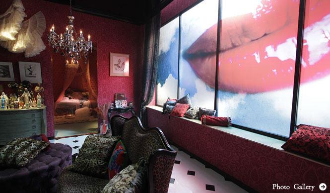 TOYO KITCHEN | Featured in the set design for Ririko's room in the film "Helter Skelter"