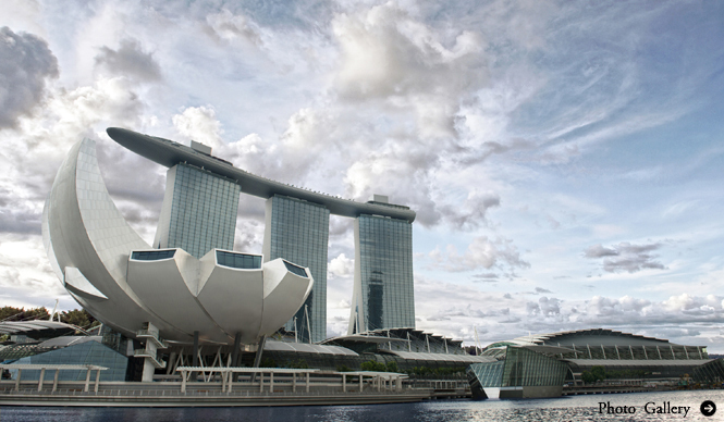 Checking into the much-talked-about Marina Bay Sands! To a vibrant Singapore that stimulates intellectual curiosity.