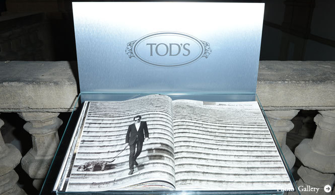 TOD'S｜トッズが豪華写真集を発売