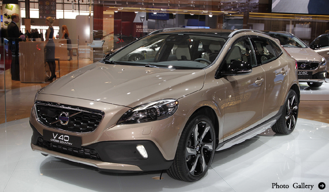 Volvo Adds Cross Country Model to V40