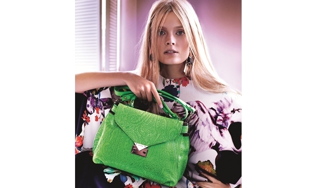 ETRO｜エネルギッシュなネオンカラーが印象的な新作バッグが誕生
