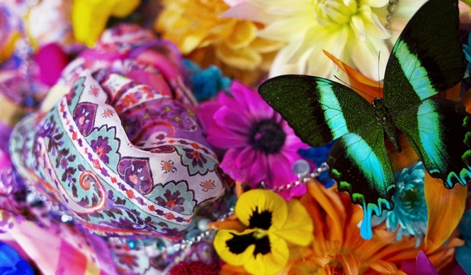 ETRO Opens Special Store in Collaboration with Mika Ninagawa