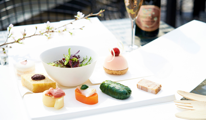 Hanami Bento to Savor at Le Jardin de Tweed, the Rooftop Garden | BEIGE Alain Ducasse Tokyo