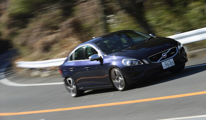S60/V60 T4 ポールスター パフォーマンス パッケージをテスト｜Volovo