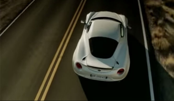 Alfa Romeo 4C Takes to the Track