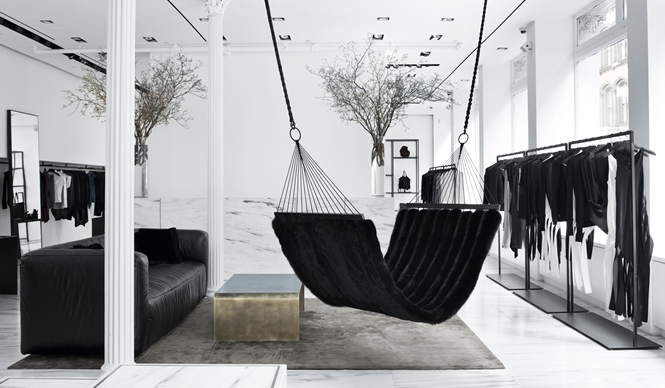ALEXANDER WANG｜10月に日本初の旗艦店を青山にオープン
