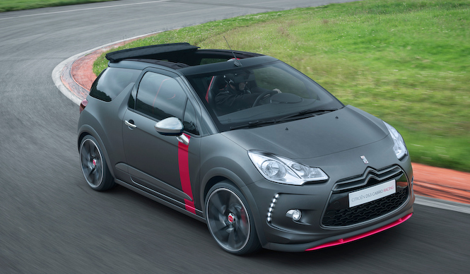 DS3 カブリオに「レーシング」｜Citroen