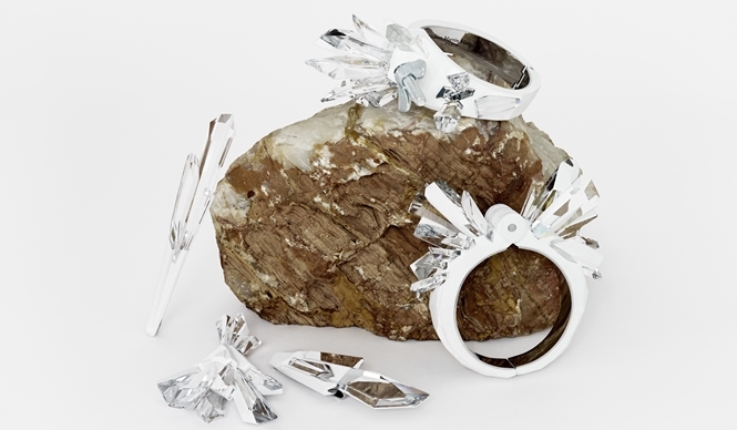 Maison Martin Margiela Crystalactite for Swarovski｜革新的なフュージョンカット