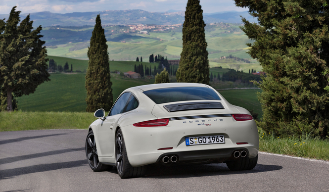 ポルシェ ジャパン 911 50周年モデルにMT導入｜Porsche