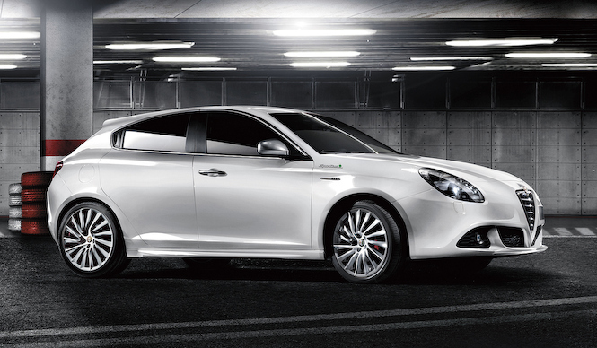 A special Giulietta in white & red leather | Alfa Romeo