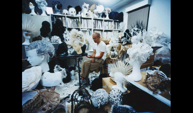 ART｜ヘアデザイン界の異端児、加茂克也展‘100HEADPIECES’