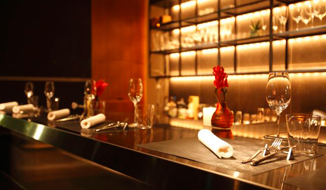 EAT | Limited-time "Champagne & Caviar Bar" Opens