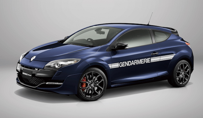フランス高速道路警備隊をモデルにした限定車｜Renault