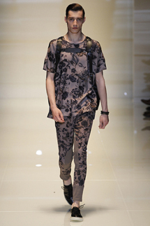 GUCCI｜2ウェイ、3ウェイで使える賢い春の新作ラゲージ