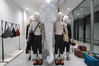 An installation by Jonathan Anderson unfolds | LOEWE
