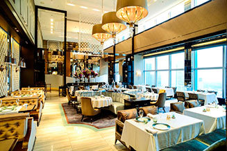 EAT | Enjoy Shanghai Tang's show and lunch.