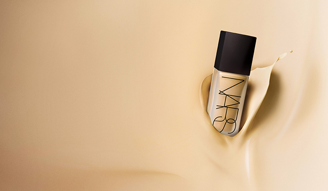 肌に“気配”を残さない、理想のナチュラル肌に仕上げるリキッドファンデ｜NARS