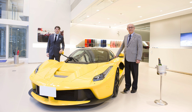 ラ フェラーリ国内第一号車が納車。デリバリーはじまる｜Ferrari 