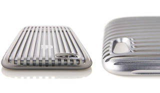 15万円（税抜）のジュラルミン製iPhone6ケース「The Slit」｜SQUAIR