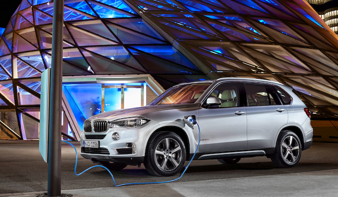 BMW Adds Plug-in Hybrid Model to the X5 | BMW