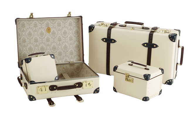 Second Edition Royal Baby Birth Commemorative Model, Limited Release | GLOBE-TROTTER