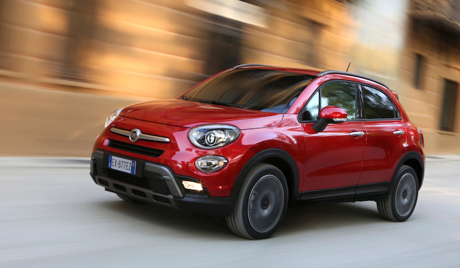 フィアット500のSUV「500X」の日本導入を予告｜Fiat
